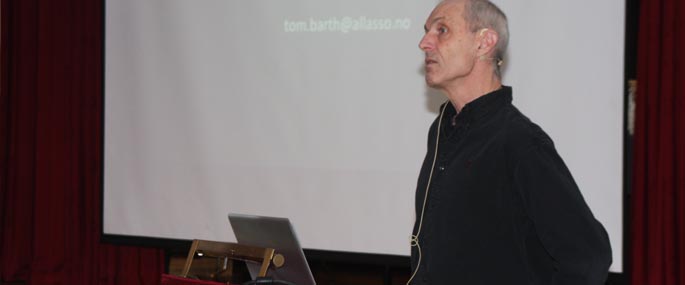 Tom Barth i Festsalen, Modum Bad.
