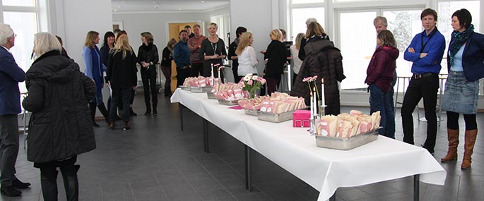 Mingling og lunsj i åttekanten