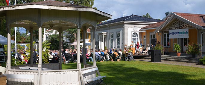 Fra gudstjenesten i parken