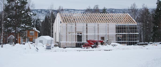 Kildehuset med utsikt mot Villa Sana