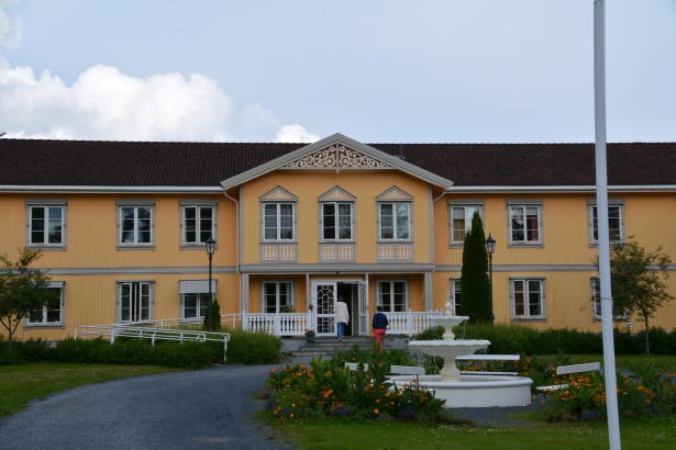 Hovedinngang - hovedbygning