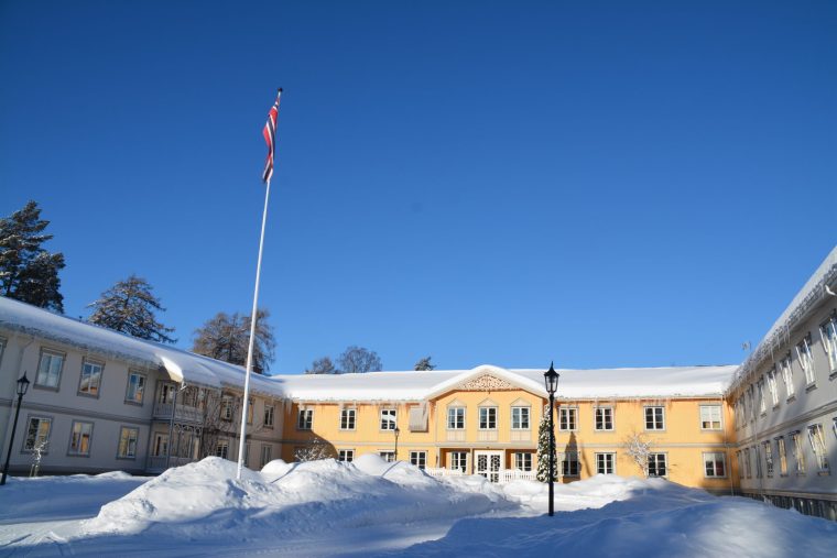 Modum Bad hovedbygning. Foto.